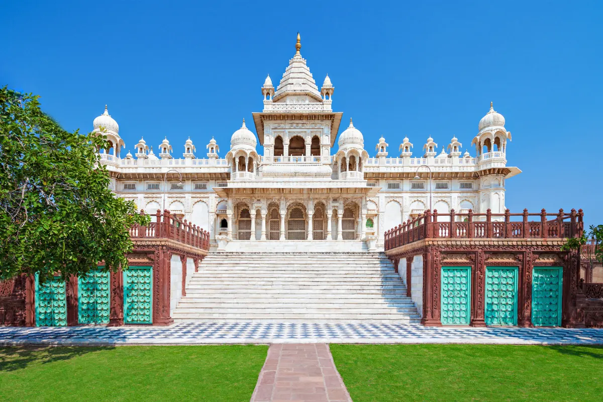 Jodhpu-local-guide-jaswant-thada
